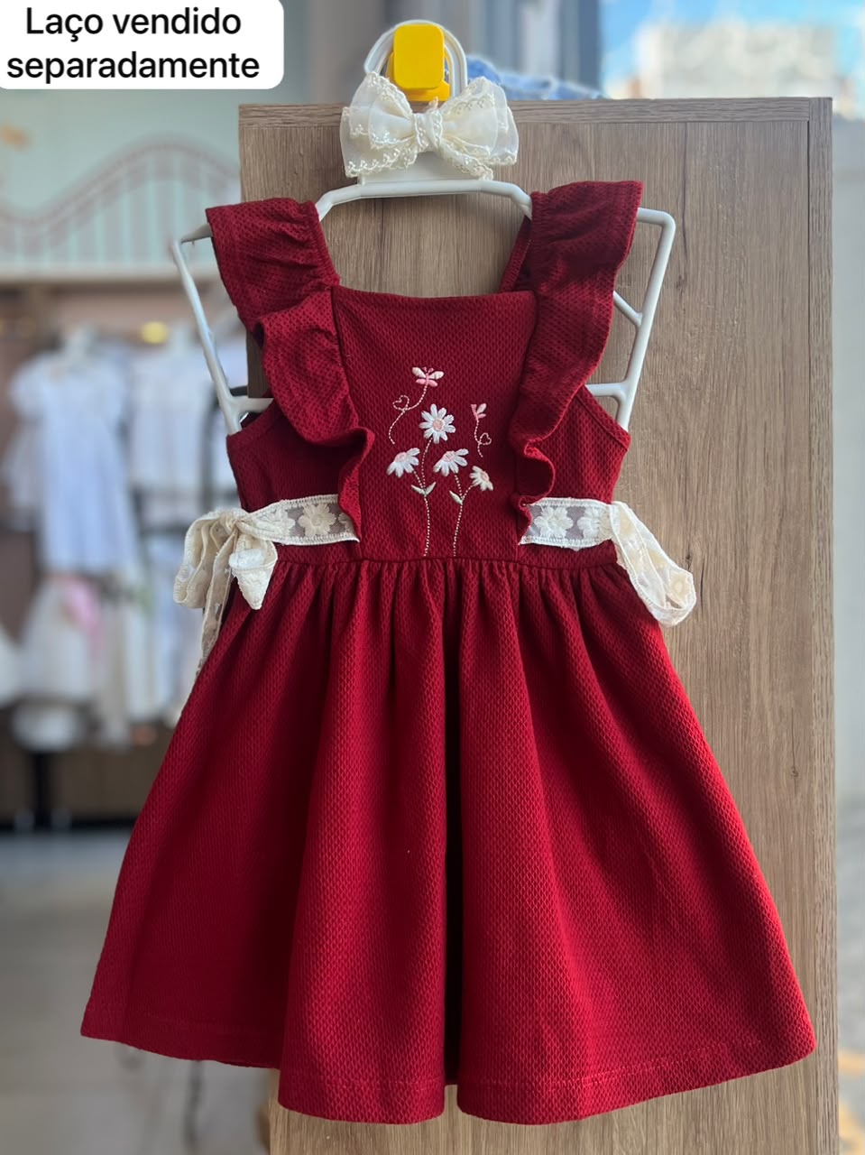 vitrinecor:Vermelho:019f80d1-05dc-7f33-b886-4da2c9afc48c.jpg