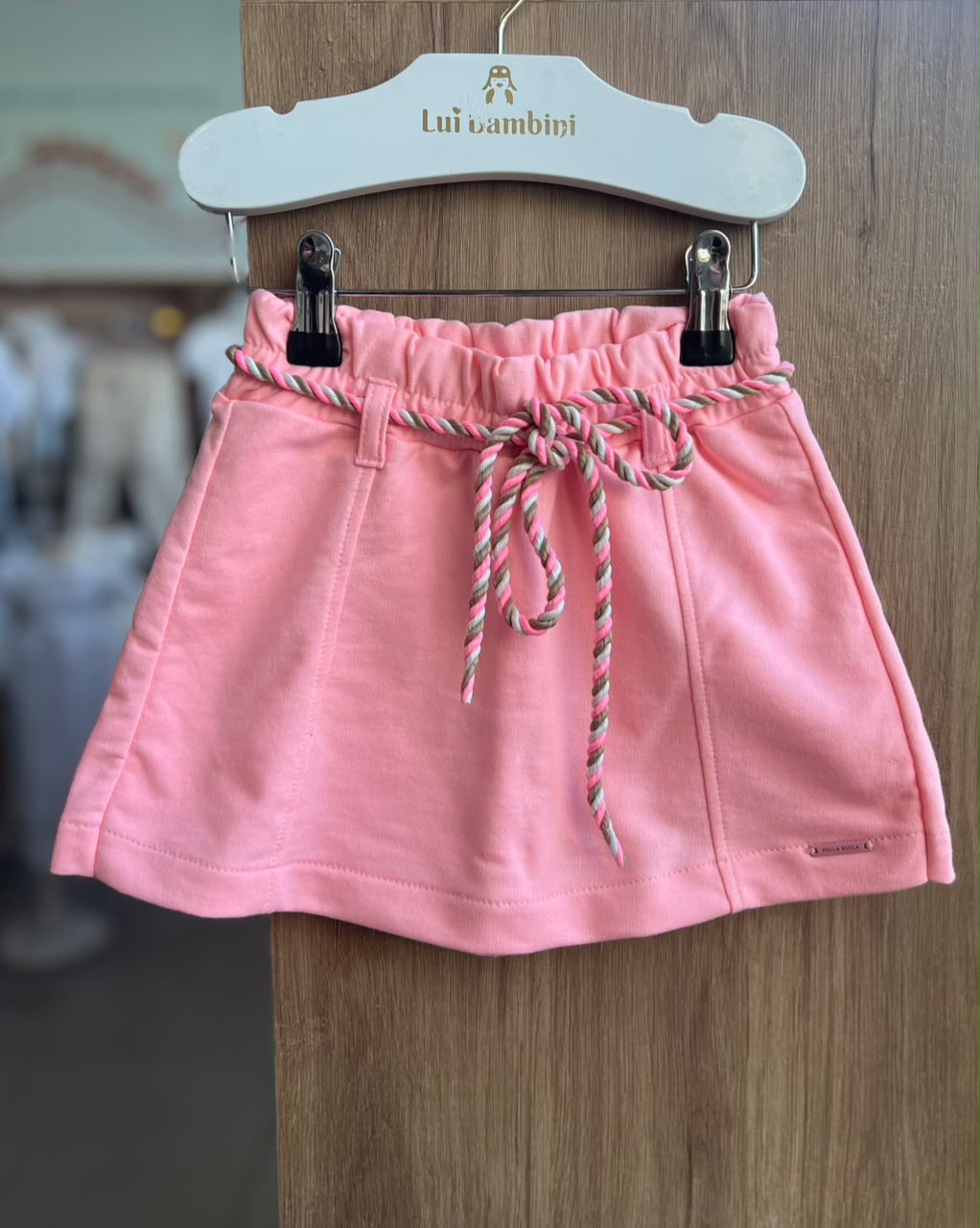 lbcor:ROSA NEON:019fb596-8e77-7e50-b871-1f8f01c80376.jpg