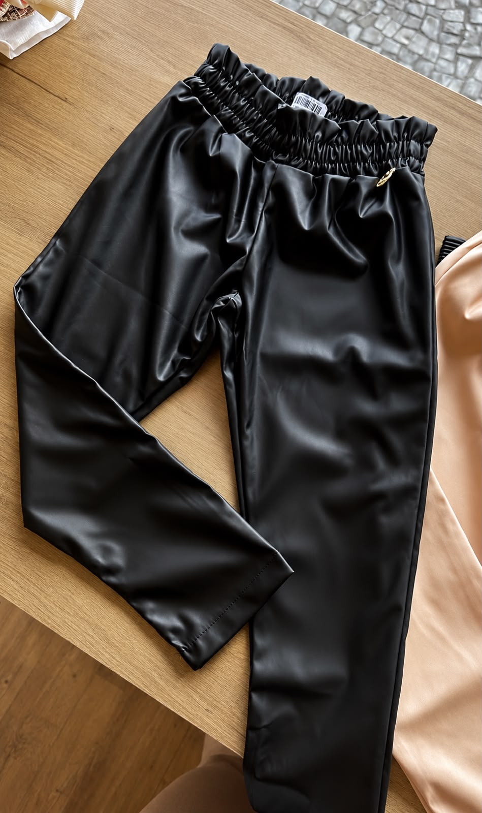 lbcor:Preto:019fc32b-07bb-7a33-91bf-45c22c245751.jpg