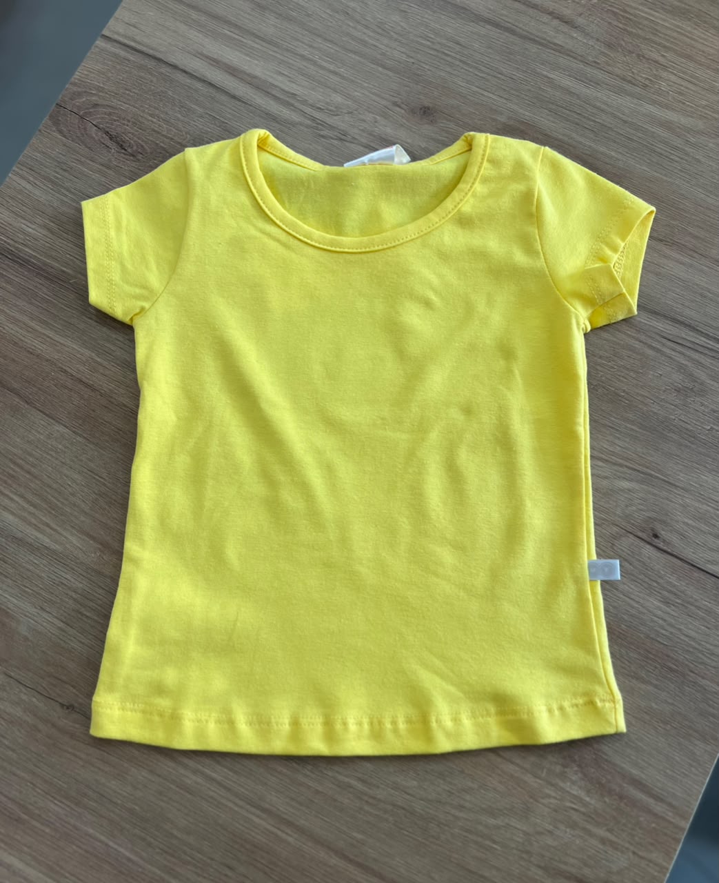 lbcor:Amarelo:019fc34b-e646-7513-9657-ce87198f2995.jpg
