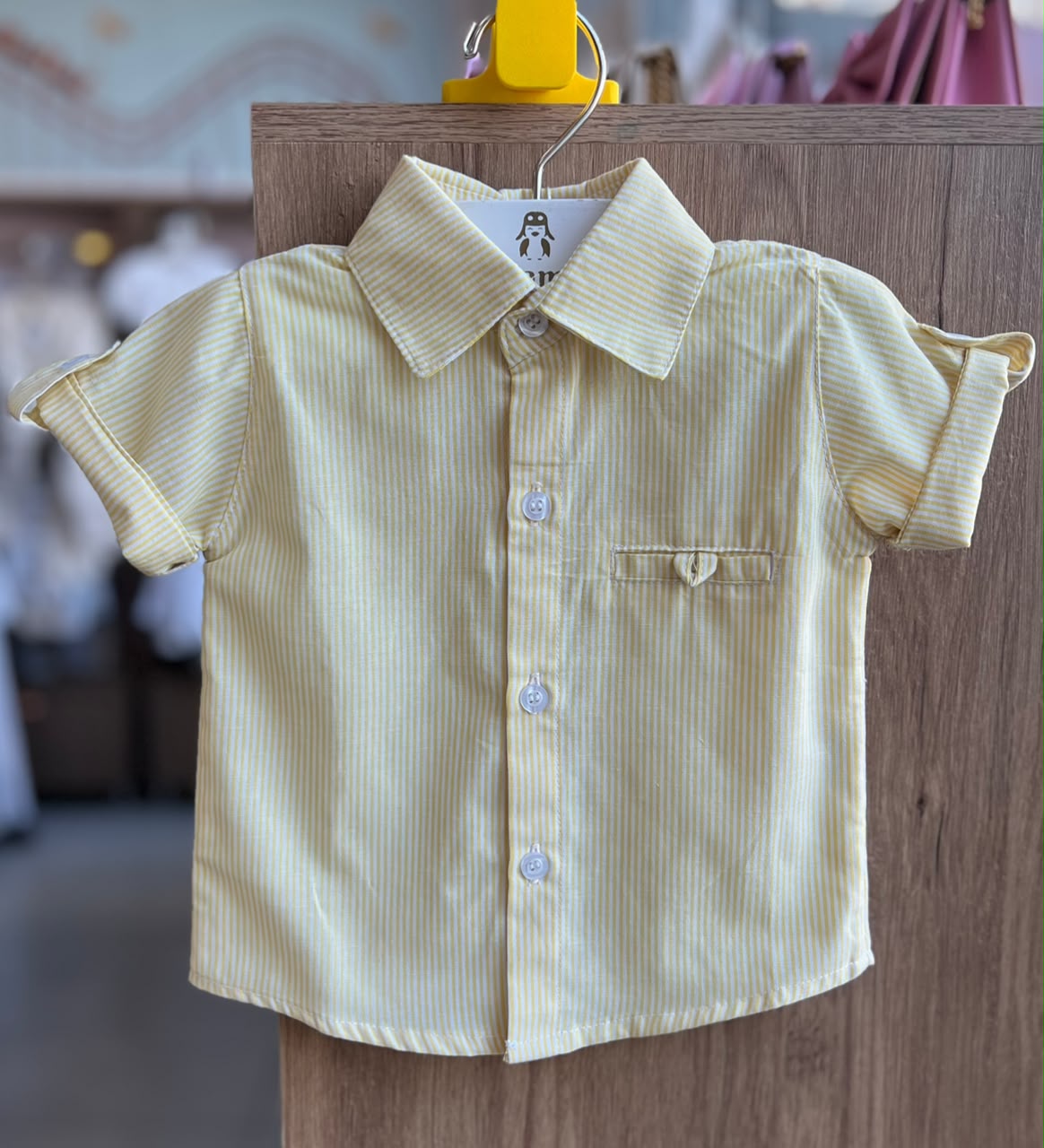 lbcor:AMARELO/BRANCO:019ff1d3-b5e1-7392-8e1d-4bb69a2dce8b.jpg