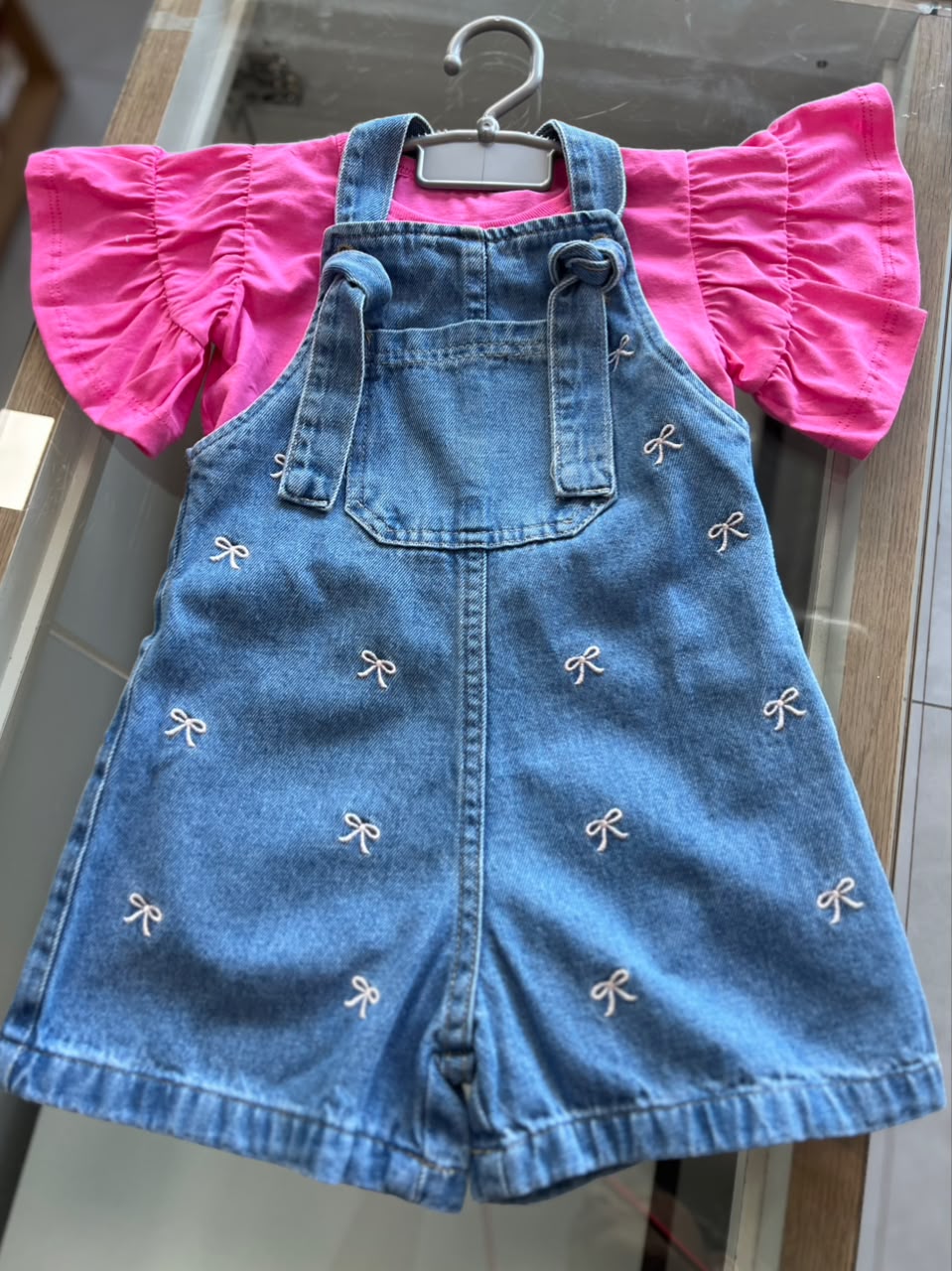 lbcor:PINK/JEANS:019ff1d5-1644-7670-af85-79265a3ffabe.jpg