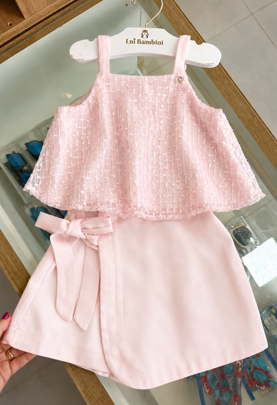 lbcor:ROSA CLARO:019ff1d8-ece1-72e0-8ff7-d01e22673e5e.jpg