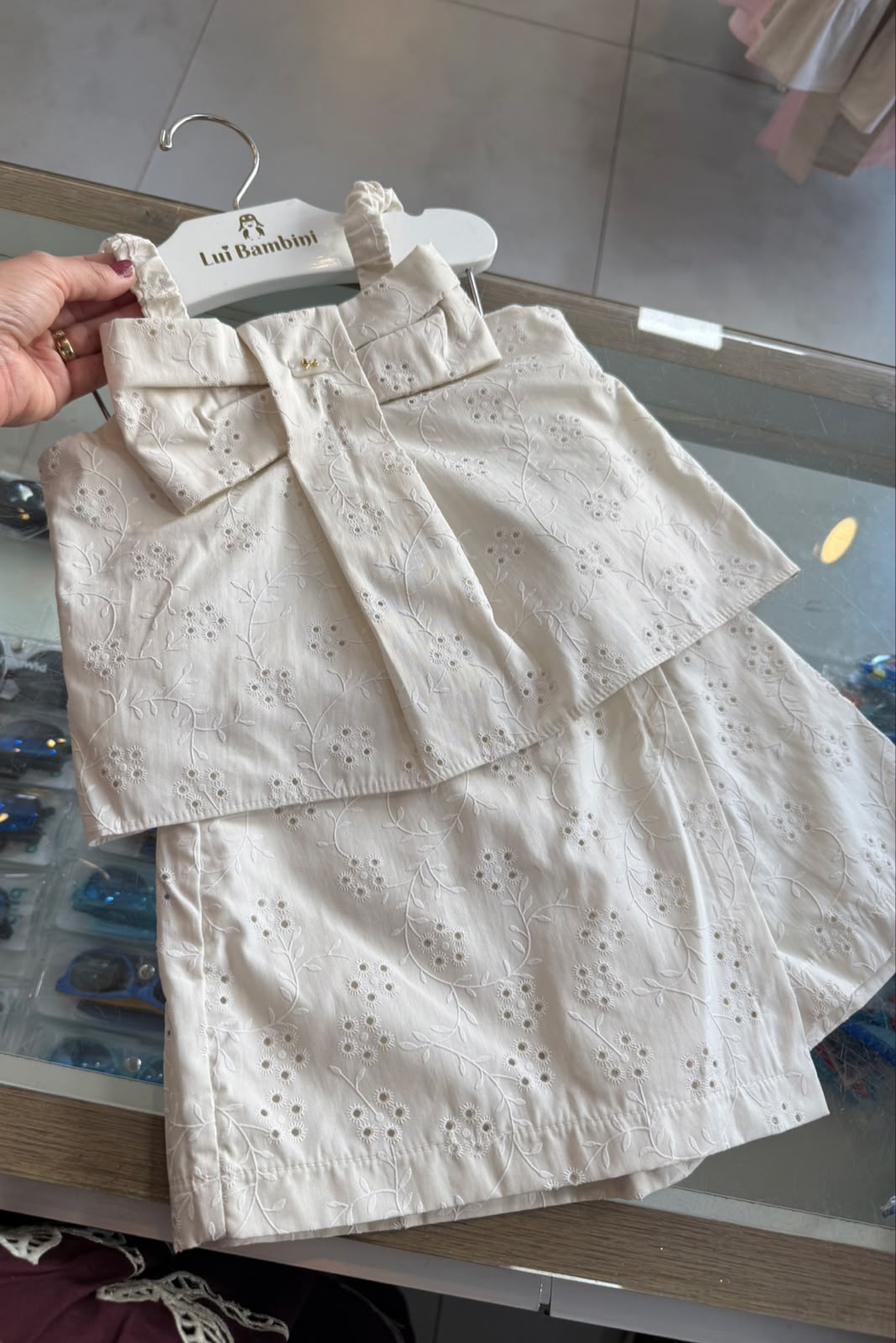 lbcor:CREME:019ff1da-d646-7e53-9ea3-e03854db5927.jpg
