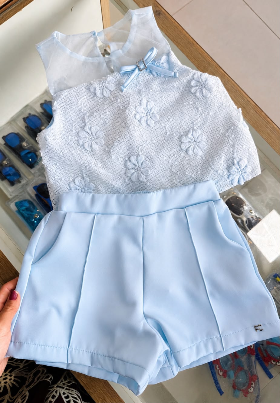 lbcor:AZUL:019ff1db-3062-7ca1-b25d-a9856ec6f3fe.jpg