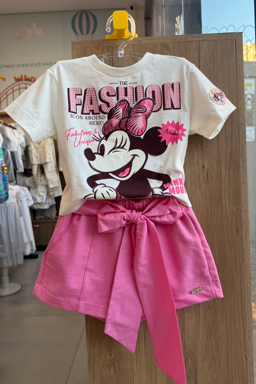 lbcor:OFF/ROSA:019ffa5c-ab1b-7823-854d-7618c161ac0d.jpg