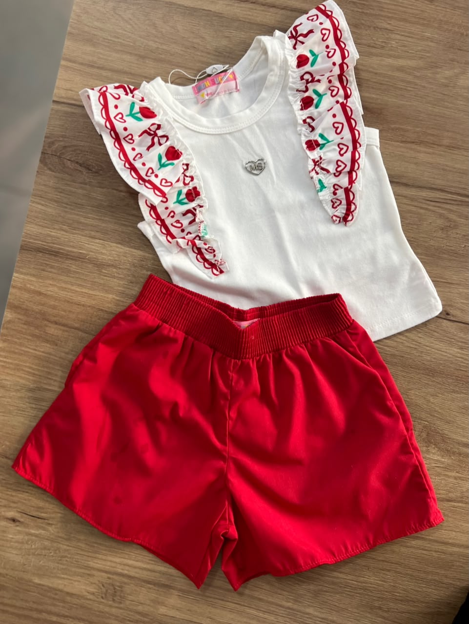 lbcor:OFF/VERMELHO:019ffa5e-c776-7571-992f-02d9bcc7c8eb.jpg