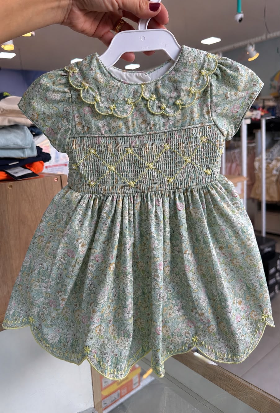 lbcor:VERDE/AMARELO:01a00060-22d9-7691-b686-ddafb16e00e9.jpg