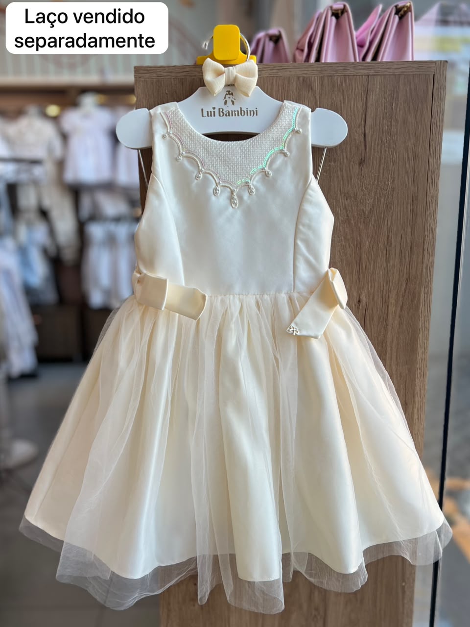 lbcor:CREME:01a01ed2-fe2f-7b41-ab60-b009159810f3.jpg