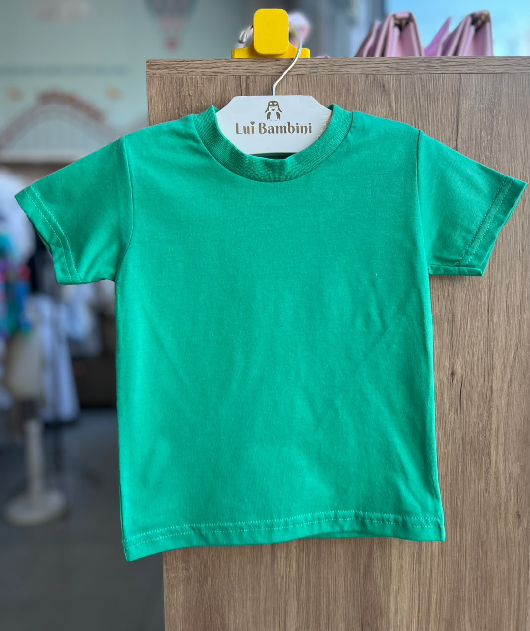 lbcor:VERDE CLARO:01a01edf-309a-7640-bf3b-6827b44dfab2.jpg