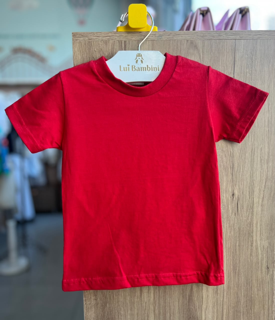 lbcor:Vermelho:01a01edf-476f-7820-a6f6-1c8ee21b2376.jpg