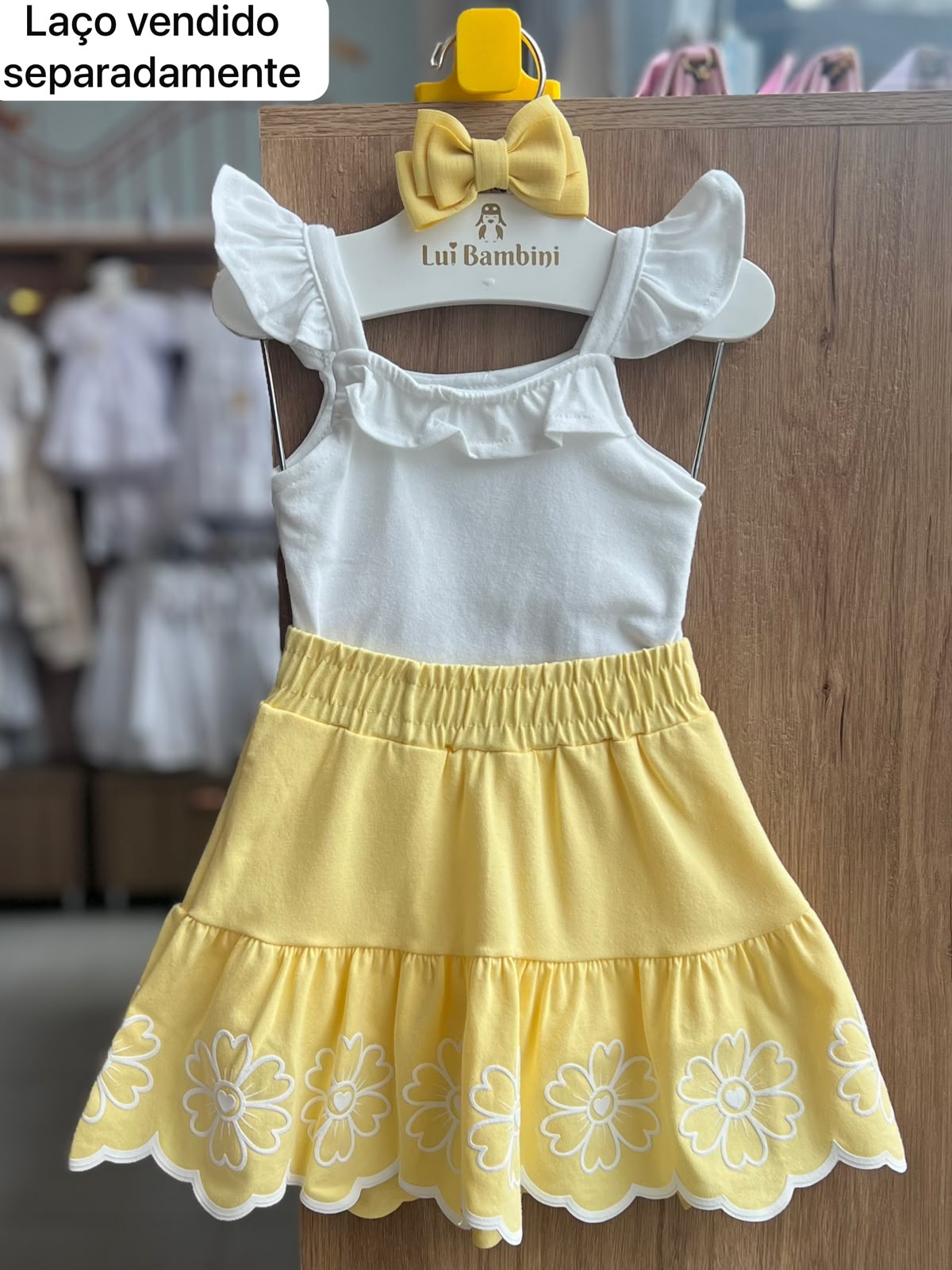 lbcor:BRANCO/AMARELO:01a03f85-6466-7b73-b49a-8be76df71c0c.jpg