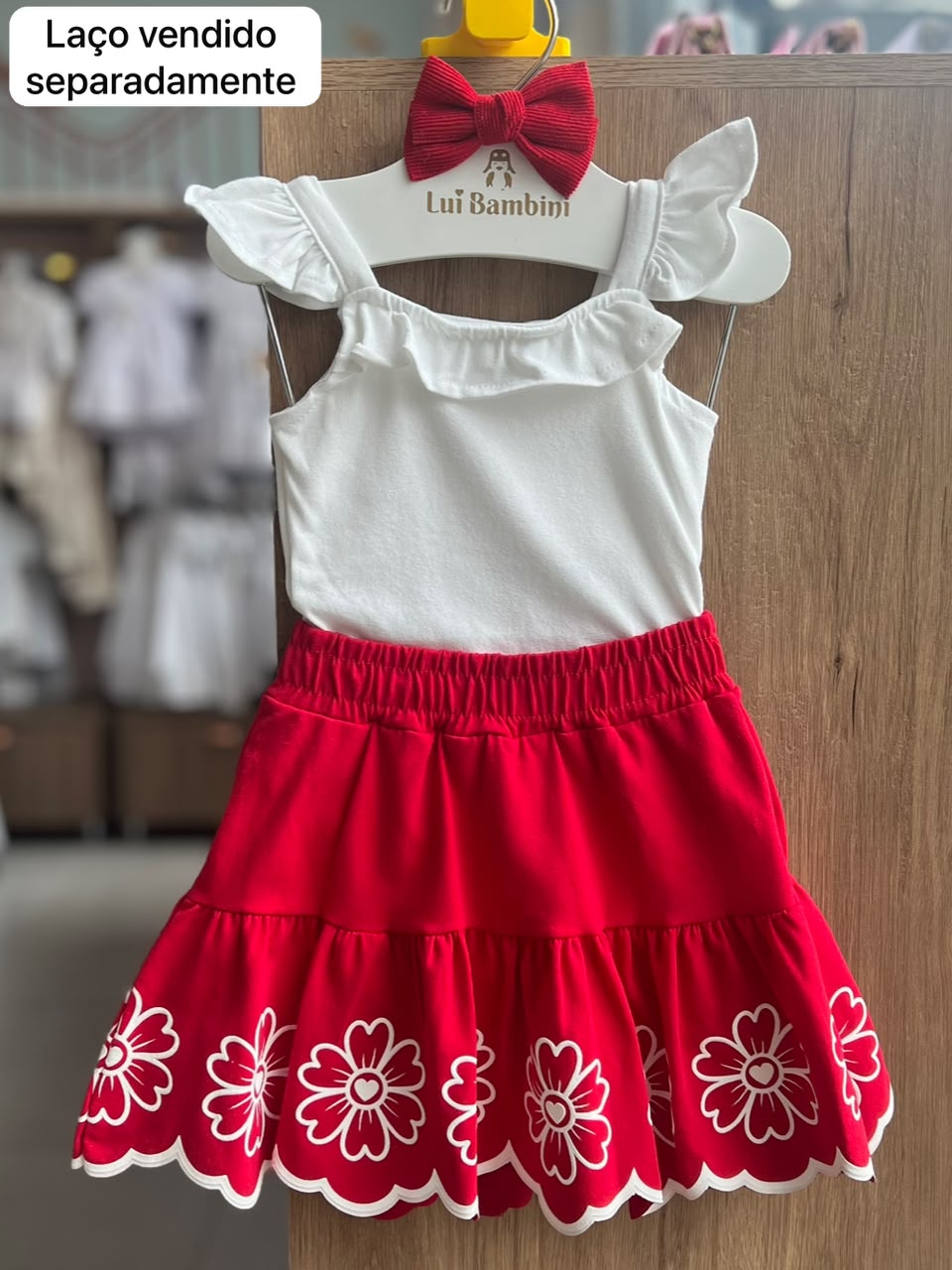 lbcor:BRANCO/VERMELHO:01a03f85-81cc-7532-ae31-b991d7720cd9.jpg