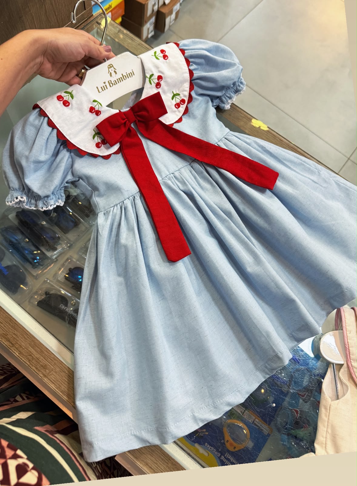 lbcor:AZUL:01a04037-4318-7f42-91c0-5882f0f9ec4e.jpg