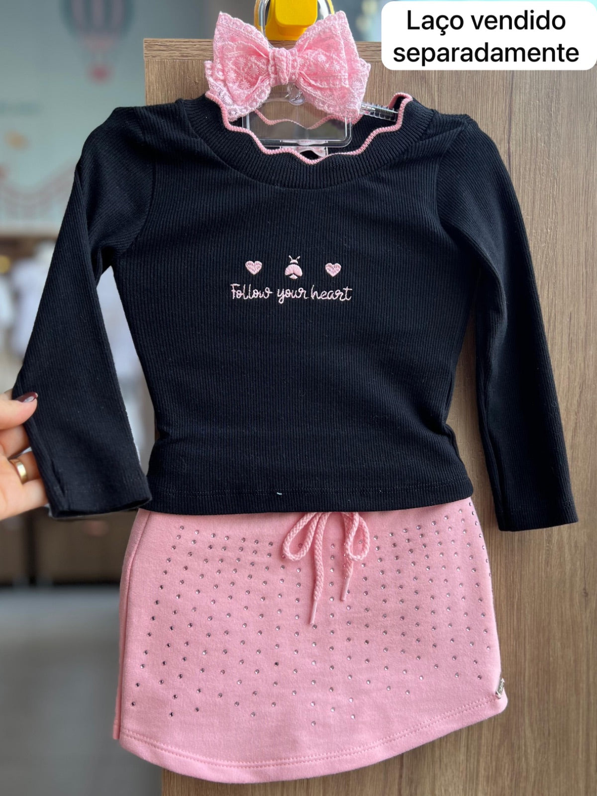 lbcor:PRETO/ROSA:01a04d92-e53e-72f2-ba41-dcf317baa44c.jpg