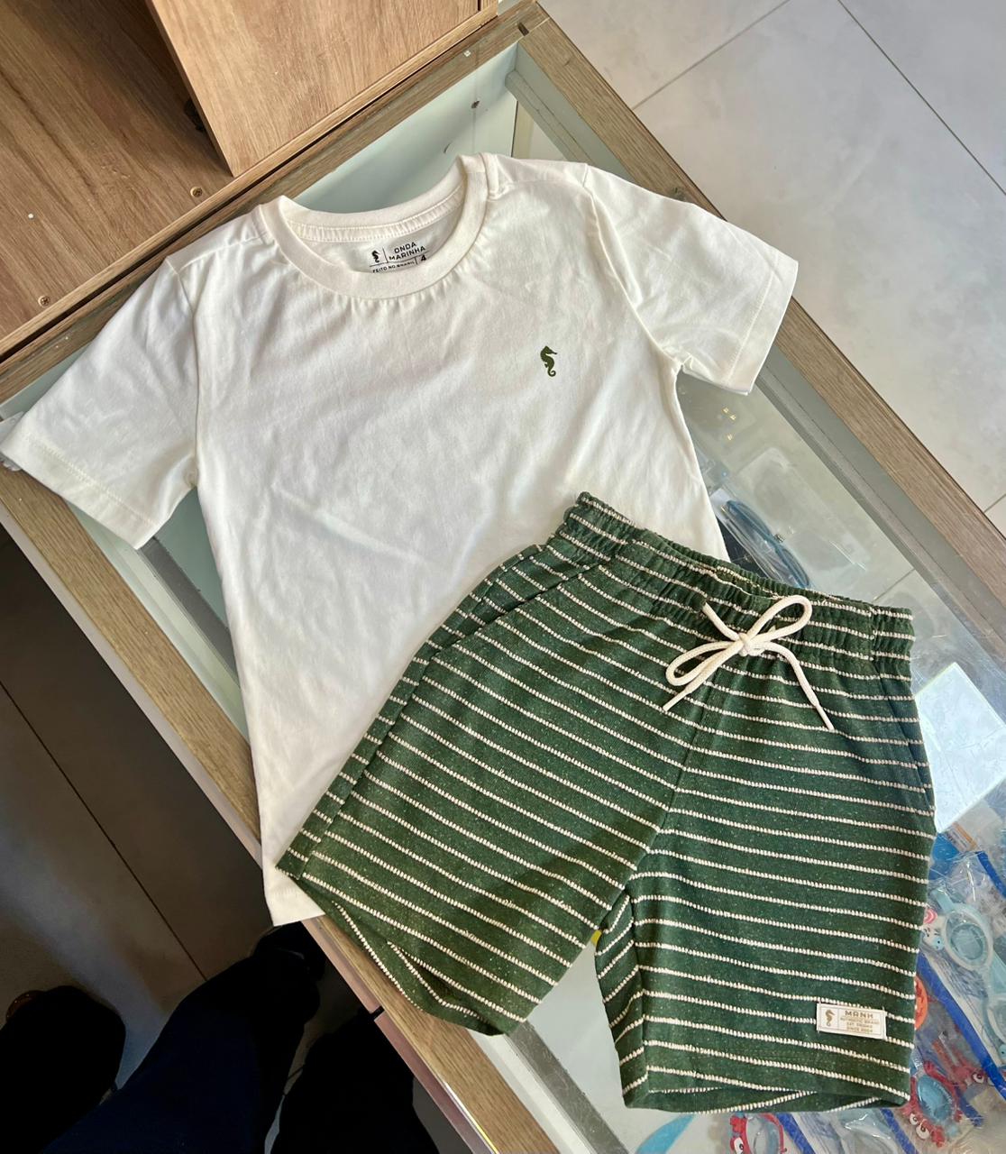 lbcor:CREME/VERDE:01a06948-a4a6-7be1-9b9e-fbe60bc4d2dd.jpg