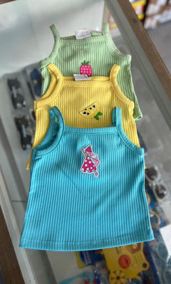 
Blusa regata ribana com alça fadinha poá menina
