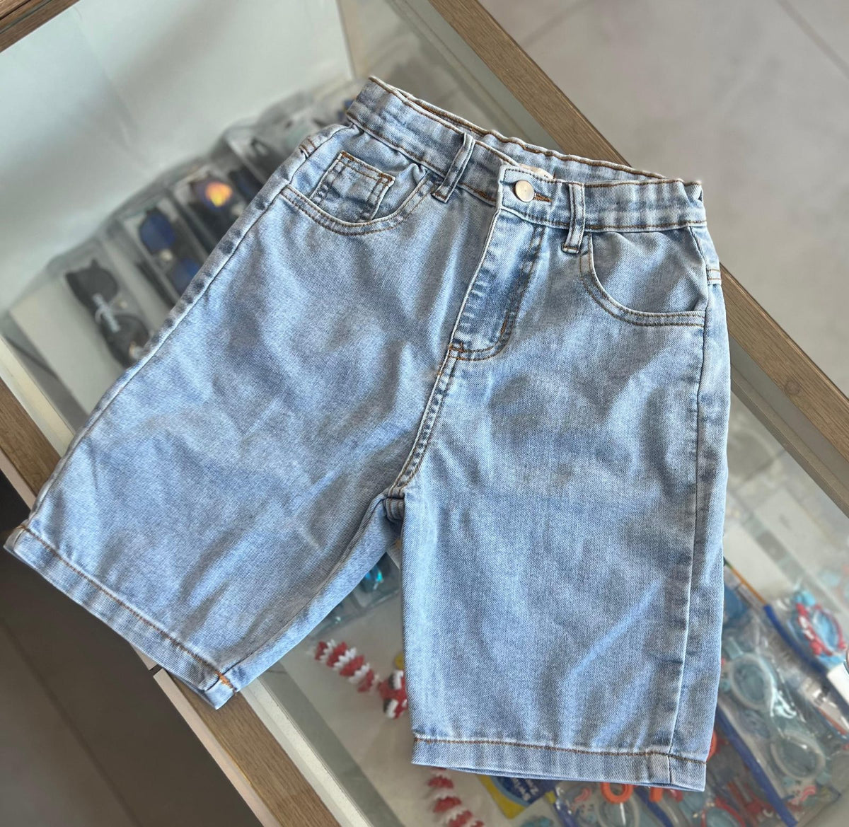 lbcor:JEANS CLARO:01a0827b-c314-7091-b026-f988aeeffbf5.jpg
