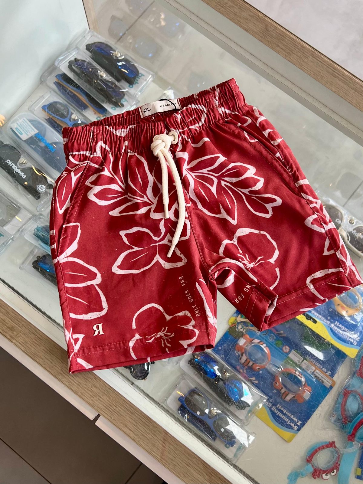 lbcor:Vermelho:01a0a0b1-f893-7d52-8da1-41868ef7e192.jpg