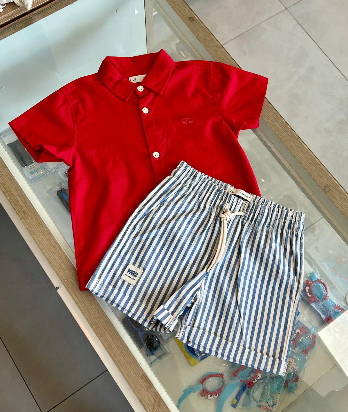 lbcor:VERMELHO/AZUL:01a0a0be-4082-74d3-8a12-906a60f0e78f.jpg