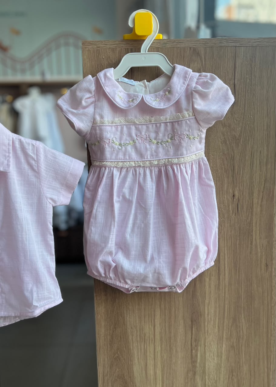 vitrinecor:Rosa:01a0fcbc-78ad-78b3-9959-cc077495c008.jpg