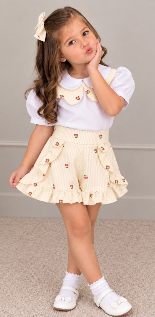 vitrinecor:BRANCO/AMARELO:01a0fcc4-e919-7d83-b633-d1dc6ada70ff.jpg