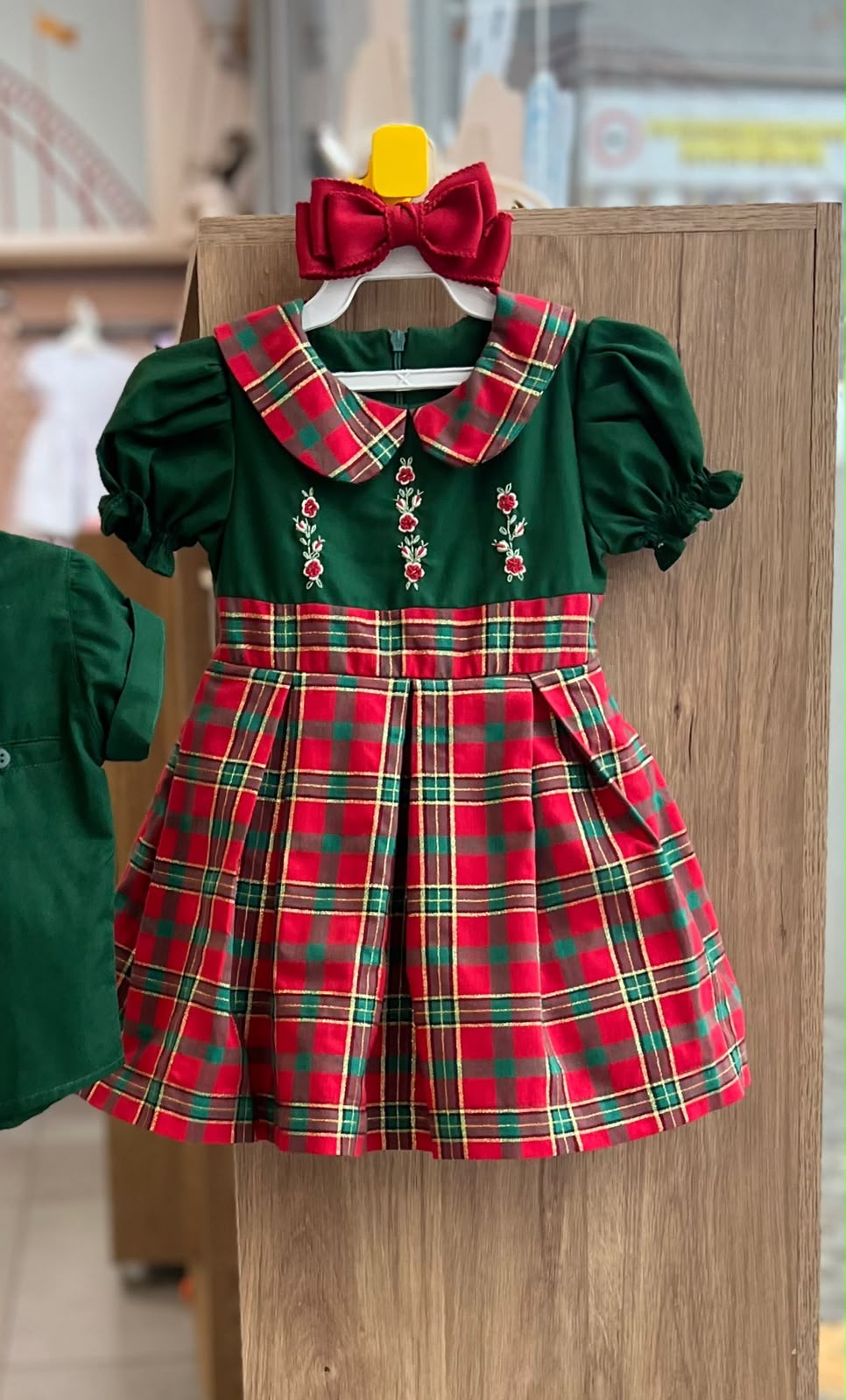 vitrinecor:VERDE/VERMELHO:01a0fcc6-4bae-78a2-aedc-143234837f08.jpg