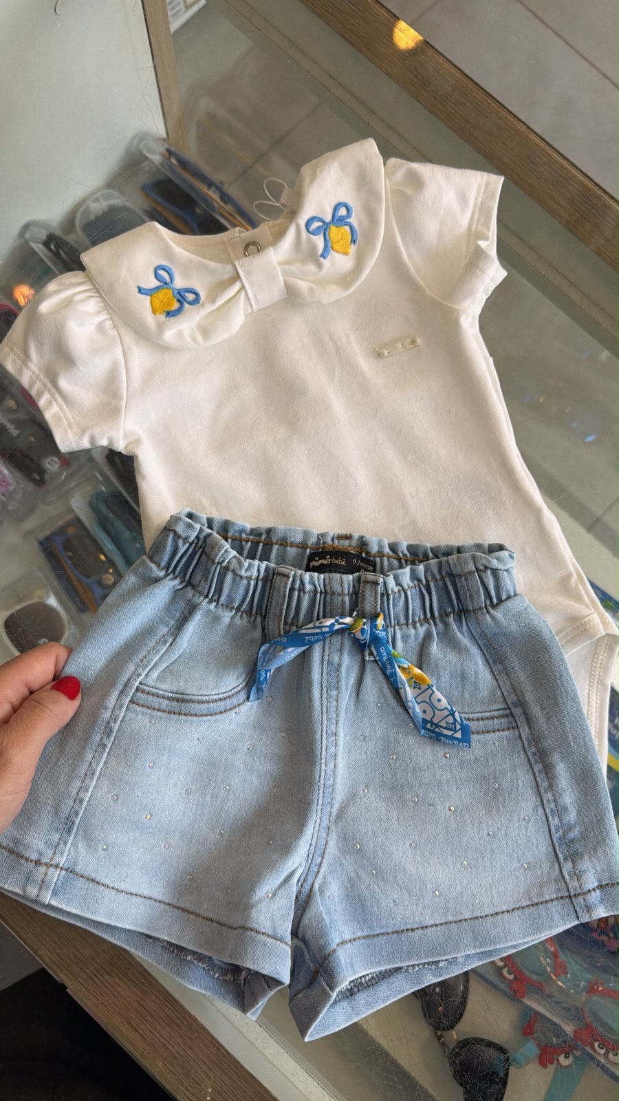 vitrinecor:OFF/JEANS:01a0fccd-9d36-7280-8f01-752bc962d582.jpg