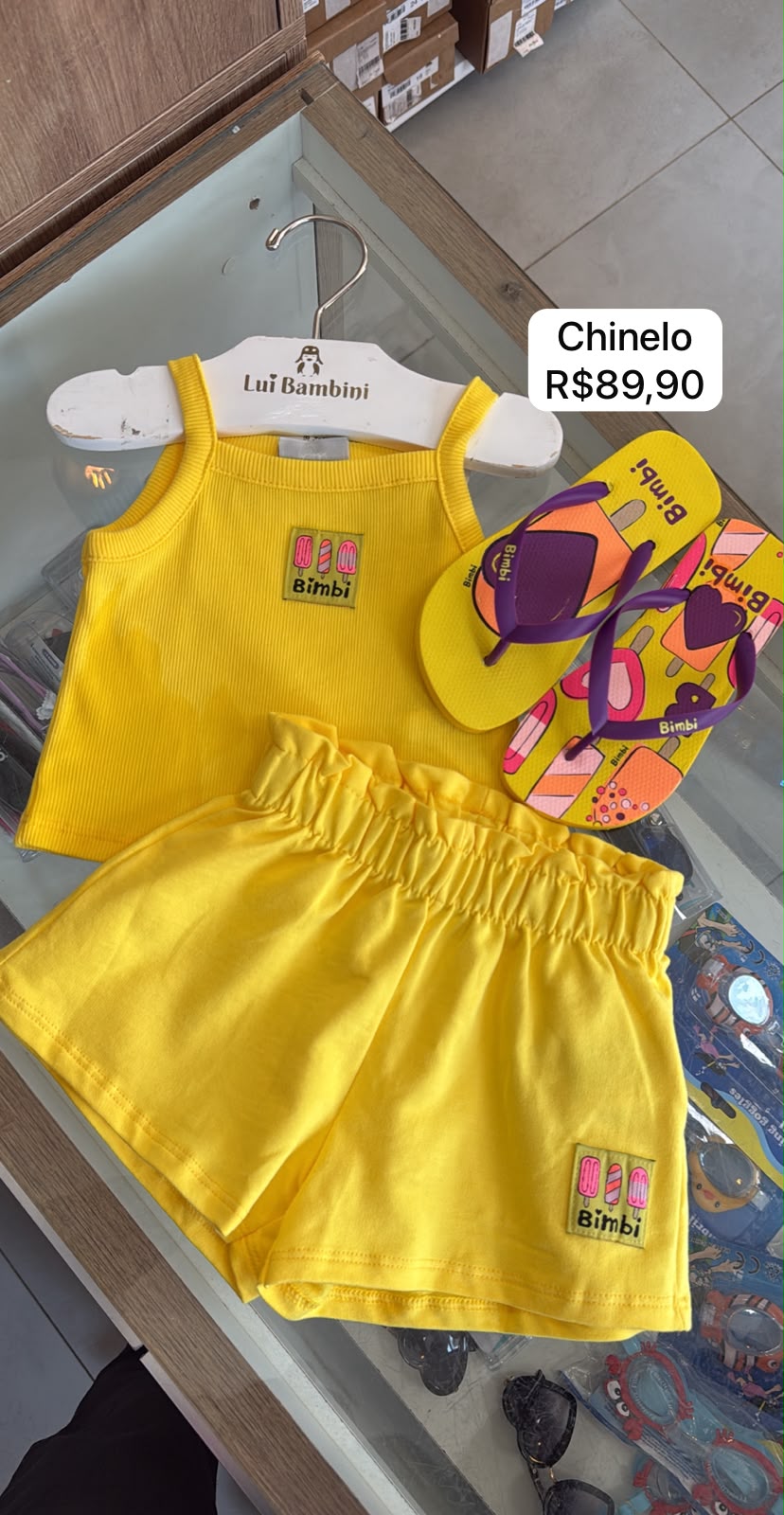 vitrinecor:Amarelo:01a0fccf-7496-7b41-9933-4ccb2e4a1106.jpg