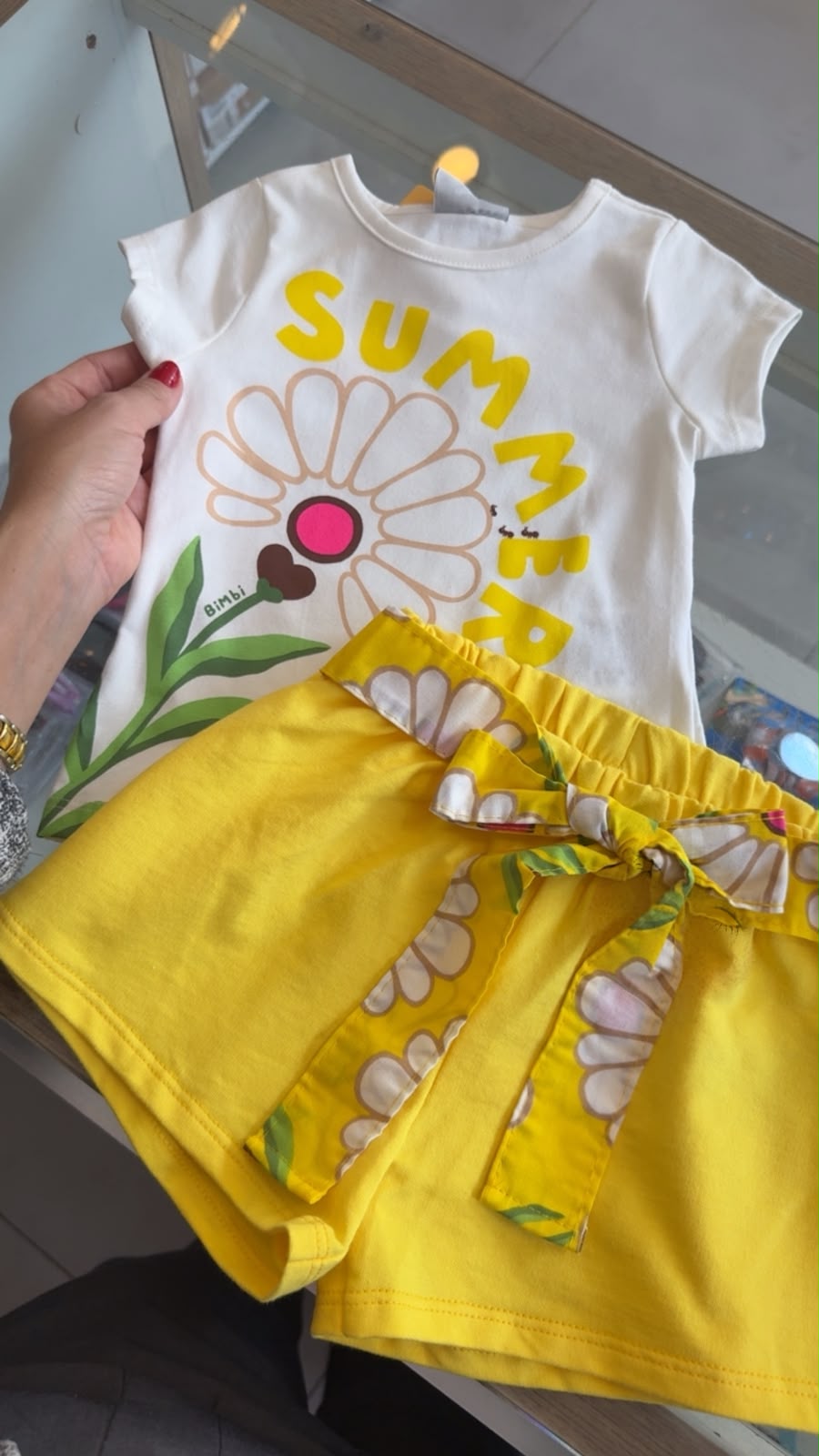 vitrinecor:OFF/AMARELO:01a0fcd9-1410-72f3-9a1c-fd1c5339203b.jpg