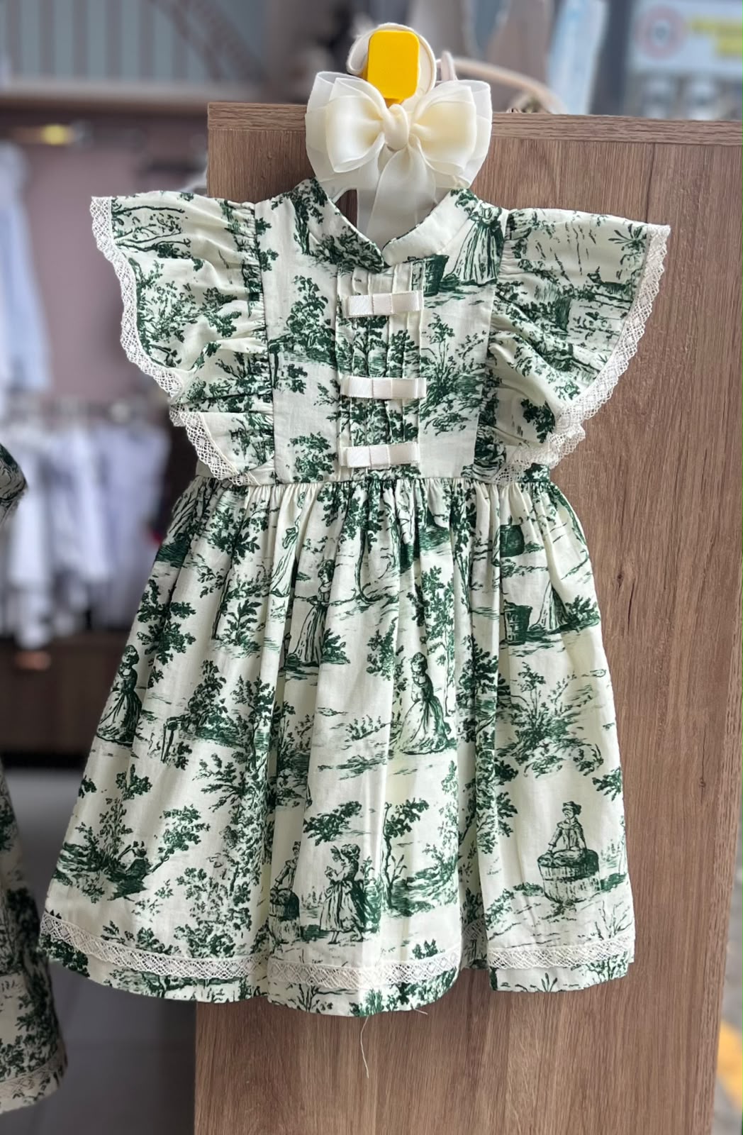 vitrinecor:Verde:01a11722-45d7-7bd2-8f29-3ea2136b2e28.jpg