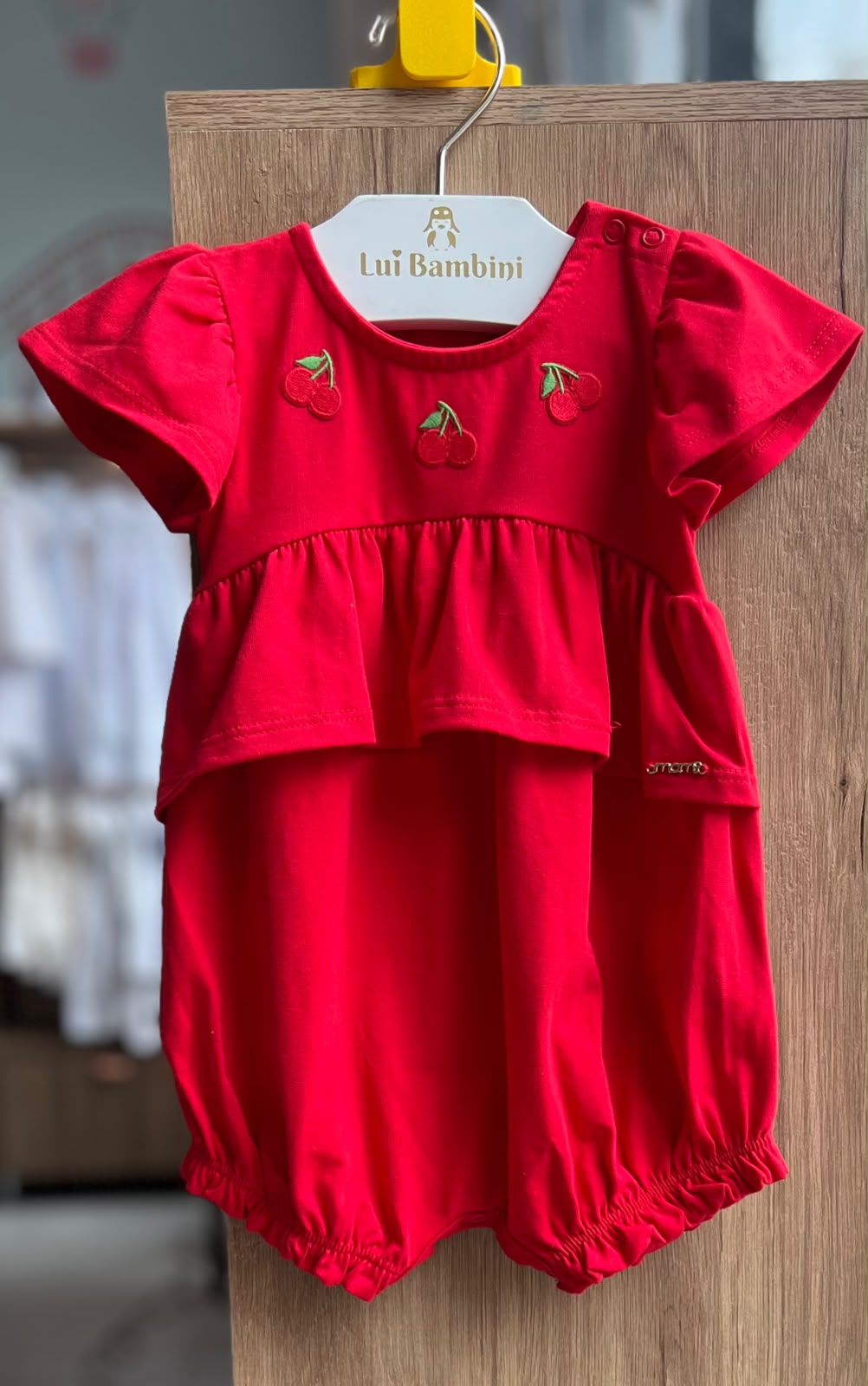 vitrinecor:Vermelho:01a11727-7215-7ab2-bcf6-4c4a37526730.jpg