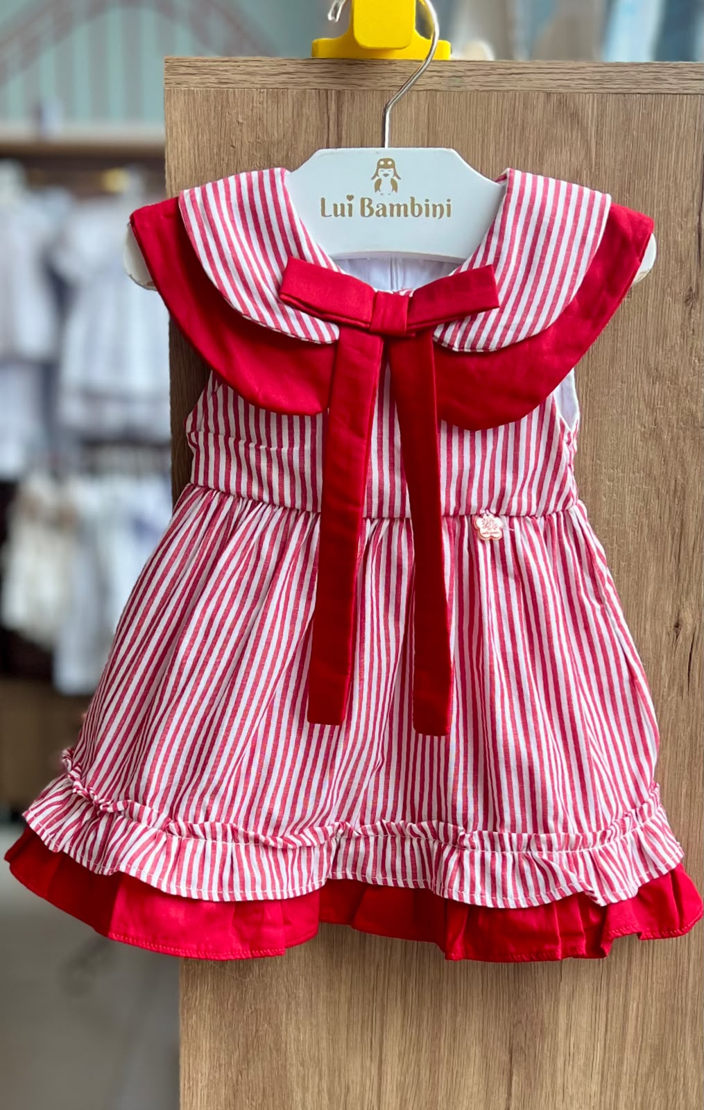 vitrinecor:Vermelho:01a11728-0894-7fa3-96b7-364d745ceaea.jpg