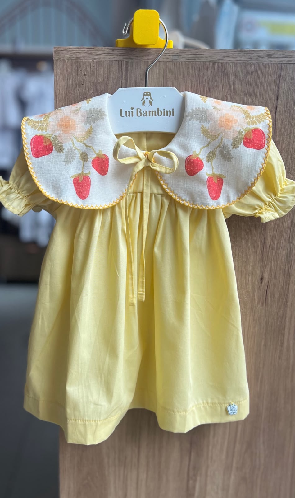 vitrinecor:Amarelo:01a11729-683e-77b0-a8df-a3e2346c3c0b.jpg