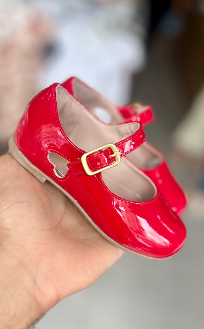 vitrinecor:Vermelho:01a11799-fc55-7a73-945d-1442643890fc.jpg