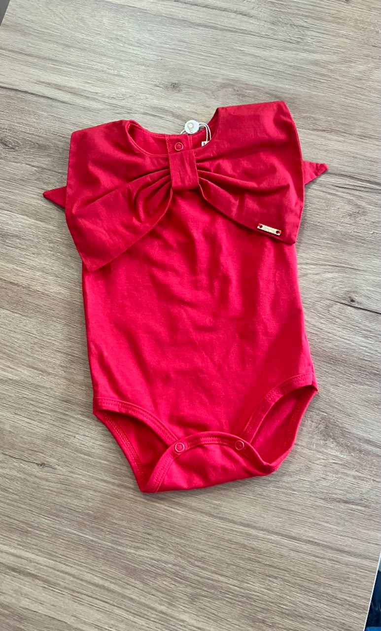 vitrinecor:Vermelho:01a120de-027b-73f1-9408-a51bf5b06150.jpg