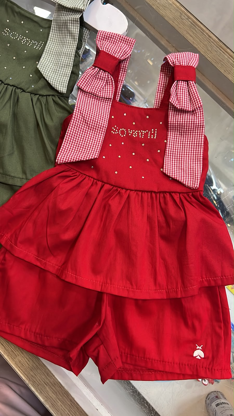 vitrinecor:OFF/VERMELHO:01a183c9-8b9b-7fb2-b13b-ef02ea4510b2.jpg