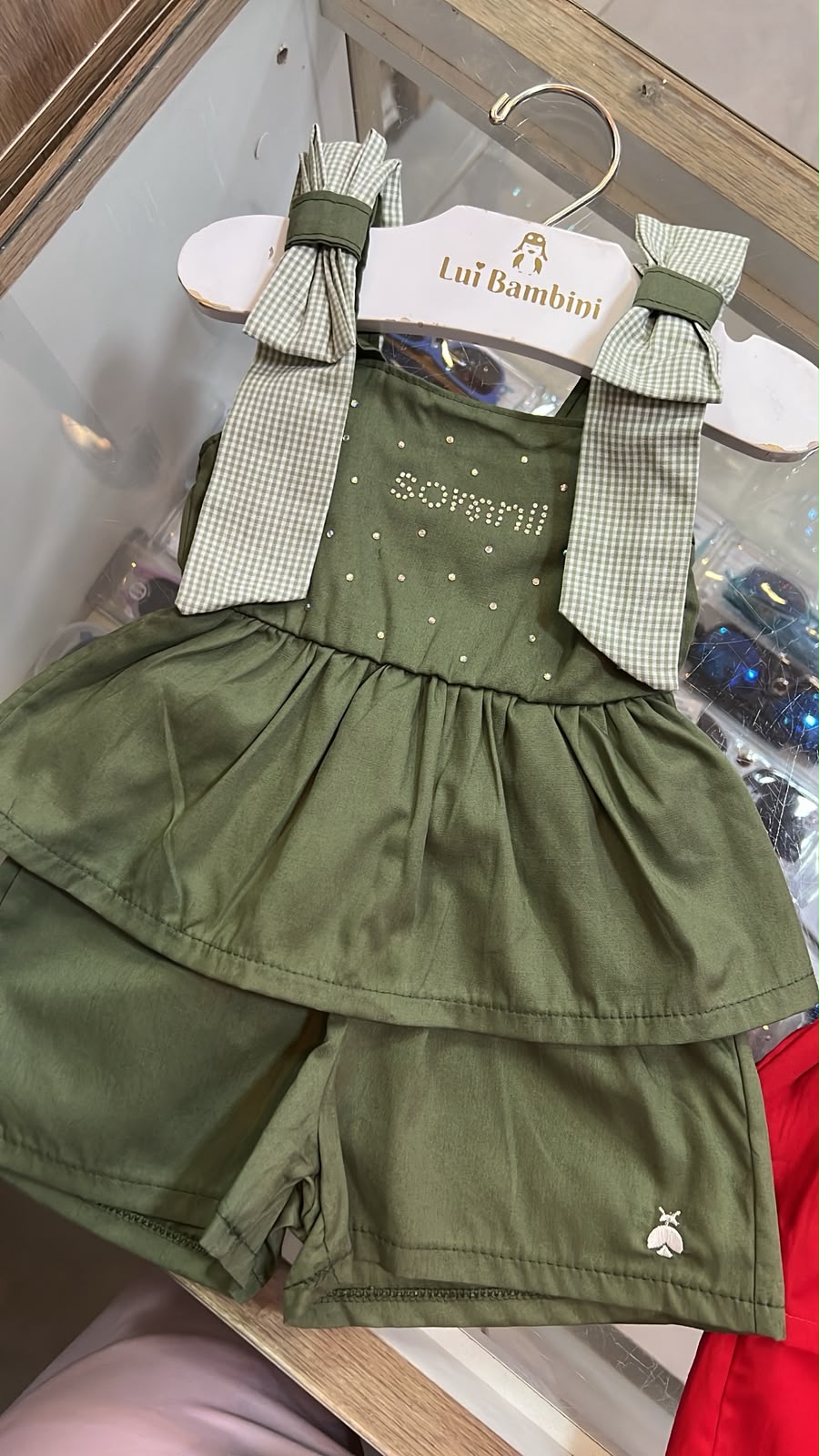 vitrinecor:Verde:01a183c9-add6-7f53-9471-5dbfdcd1d148.jpg