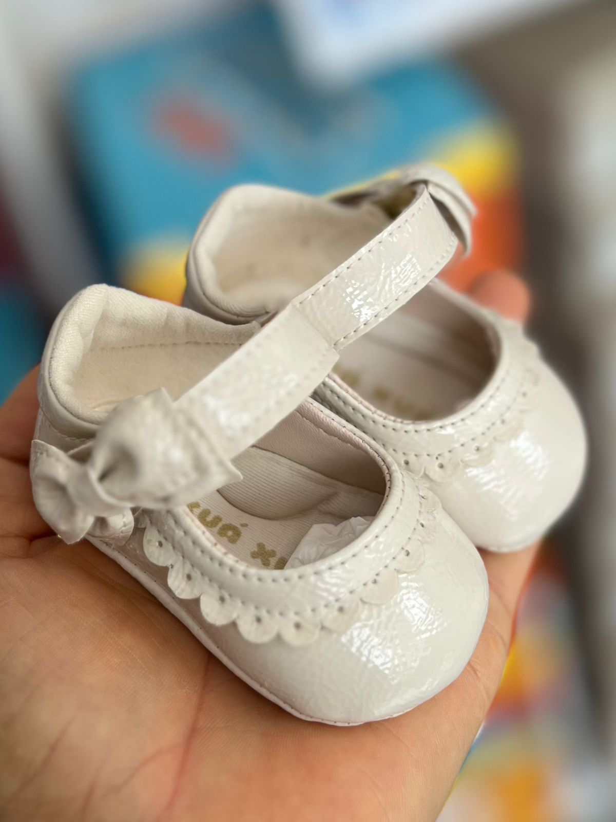 SAPATO SAPATILHA BABADINHO FECHO VELCRO LAÇO VERNIZ MENINA XUÁ XUÁ - OFF