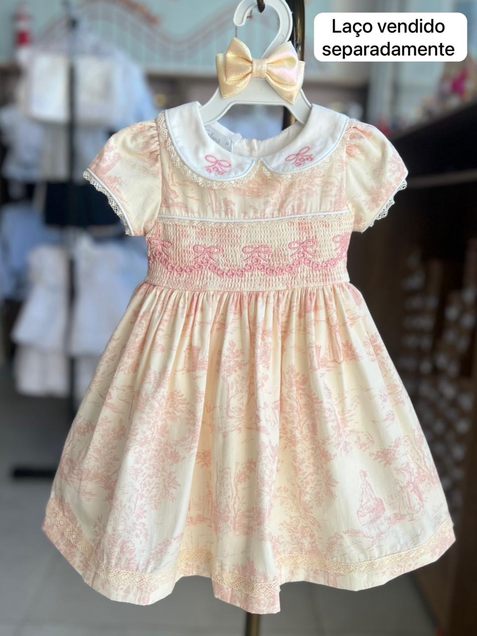 VESTIDO MANGA CURTA CASINHA DE ABELHA FRANÇA BABADO RENDA BORDADO LAÇO GOLA MENINA BARBARA KIDS - ROSA