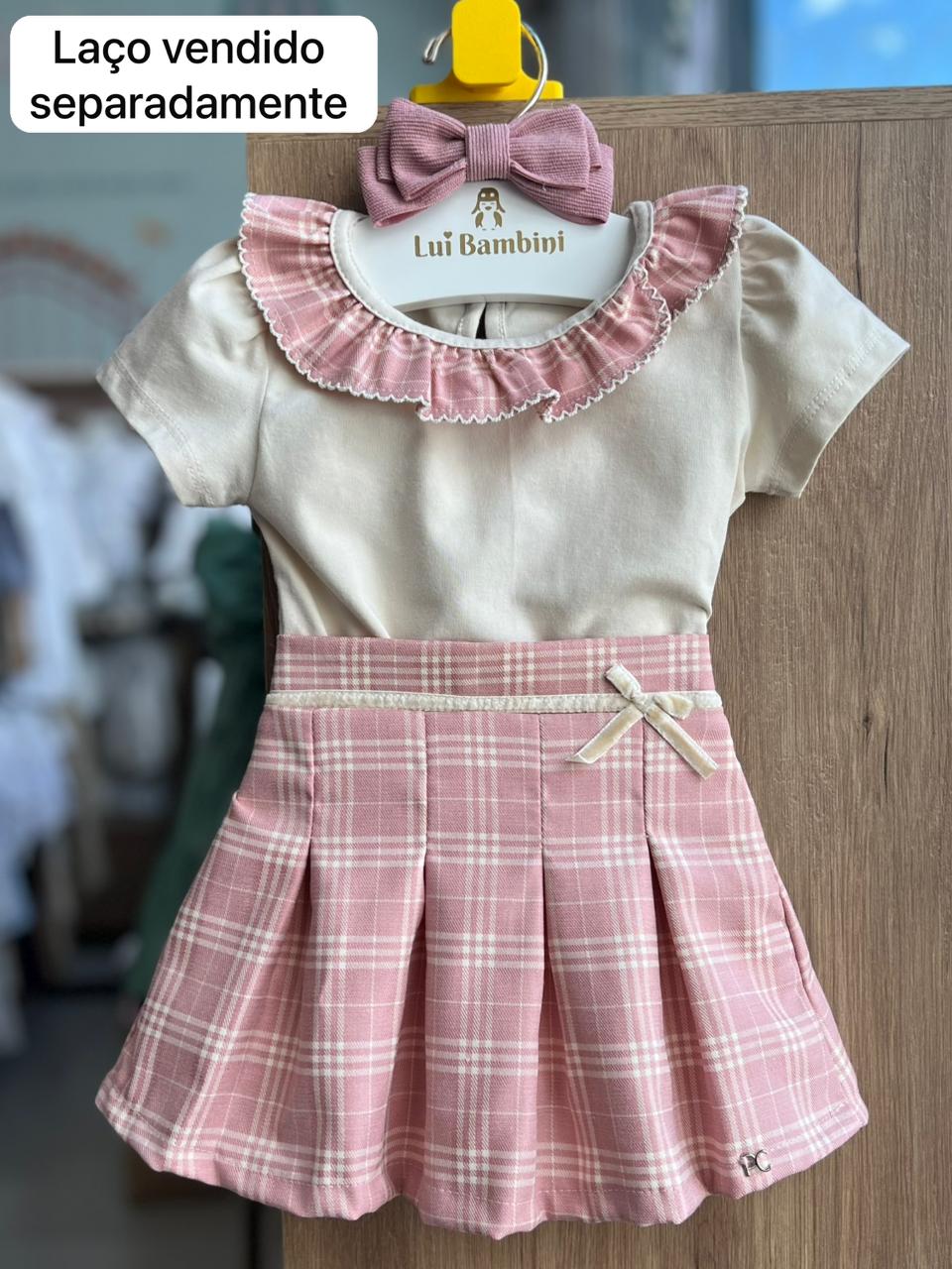 CONJUNTO BLUSA MANGA CURTA BABADO RENDA E SHORT SAIA XADREZ MENINA PETIT CHERIE - BEGE/ROSA