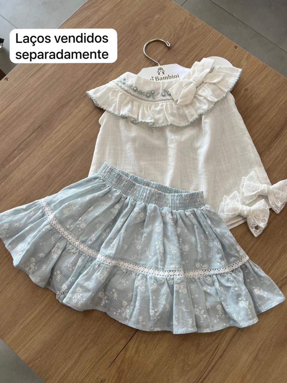 CONJUNTO BLUSA REGATA BORDADO FLORES PÉROLAS BABADO E SAIA MENINA PETIT CHERIE - OFF/AZUL