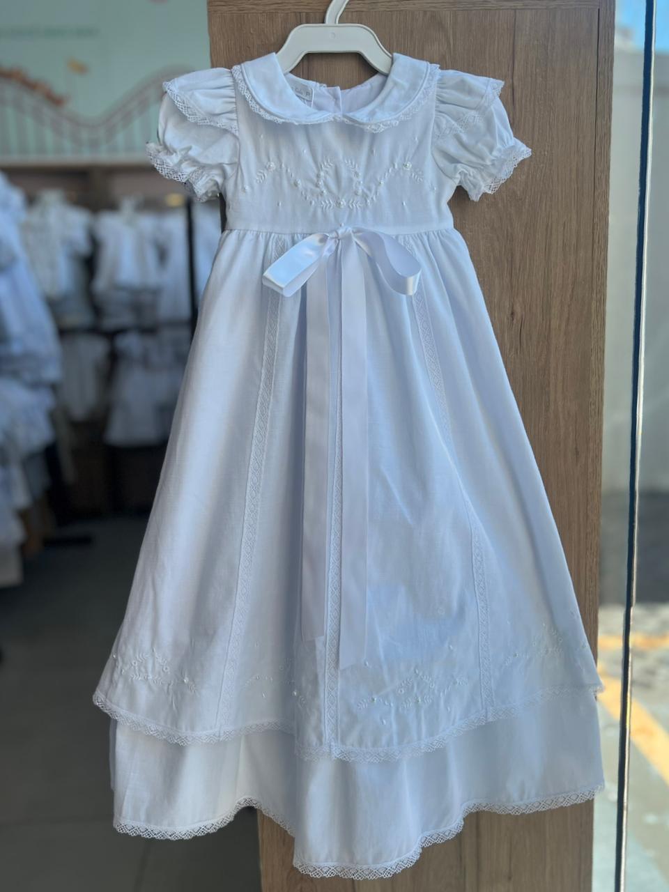 MANDRIÃO MANGA CURTA BABADO RENDA BORDADO PÉROLAS LAÇO CLÁSSICO BATIZADO MENINA BARBARA KIDS - BRANCO