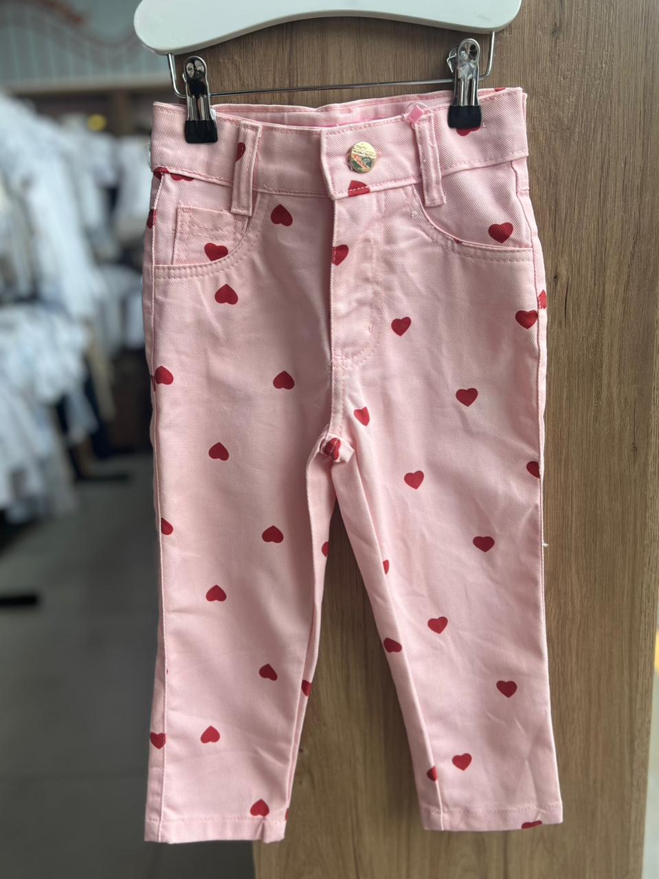 CALÇA AJUSTE INTERNO BOLSO CORAÇÕES MENINA LUI BAMBINI - ROSA