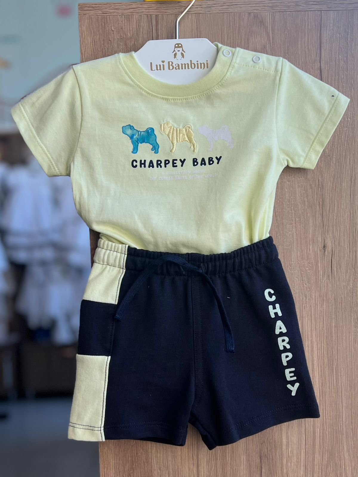 CONJUNTO BODY MANGA CURTA ESTAMPA CACHORRO E SHORT MENINO CHARPEY - AMARELO/MARINHO