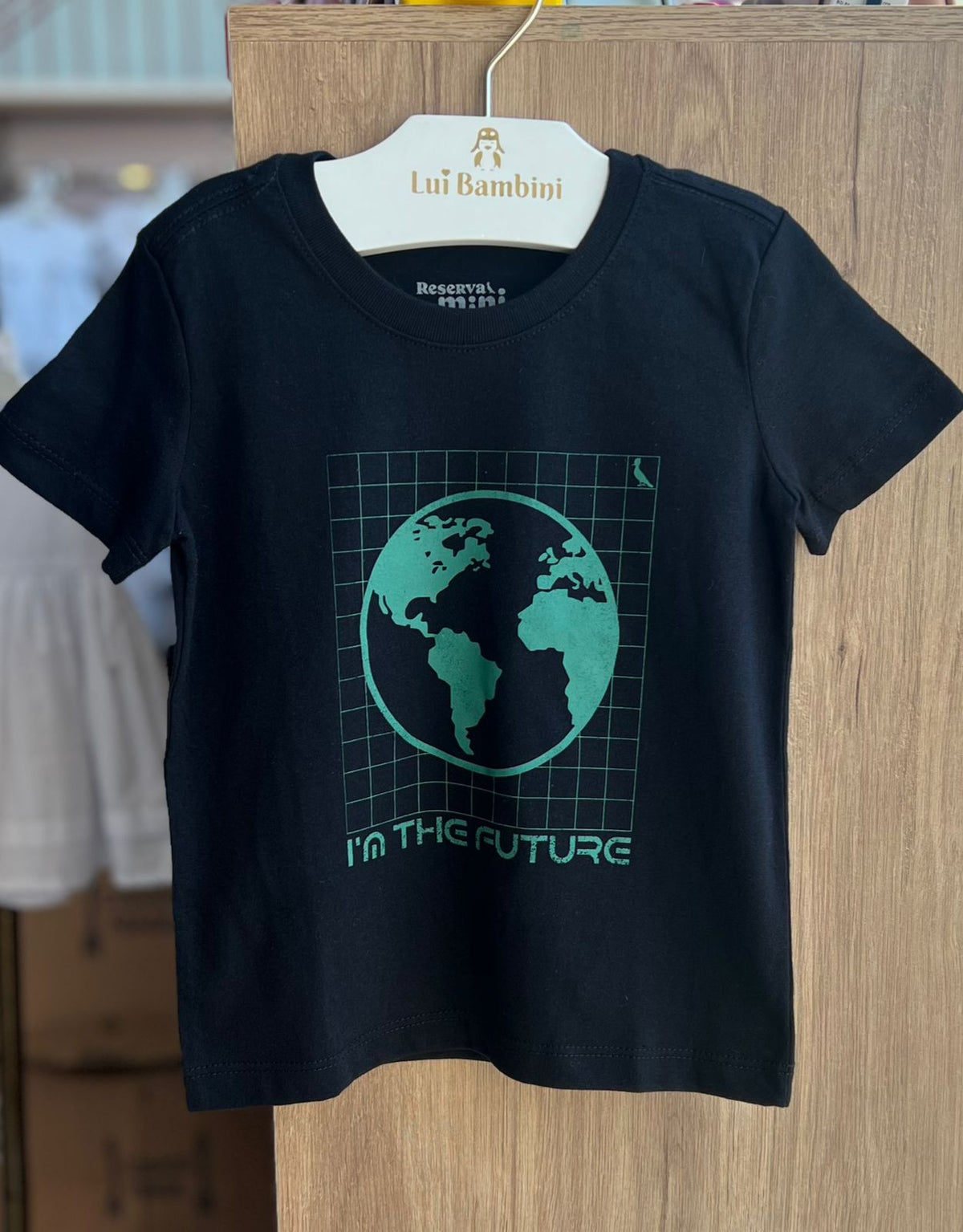 CAMISETA MANGA CURTA FUTURO TERRA SISTEMA PICA PAU MENINO RESERVA MINI - PRETO