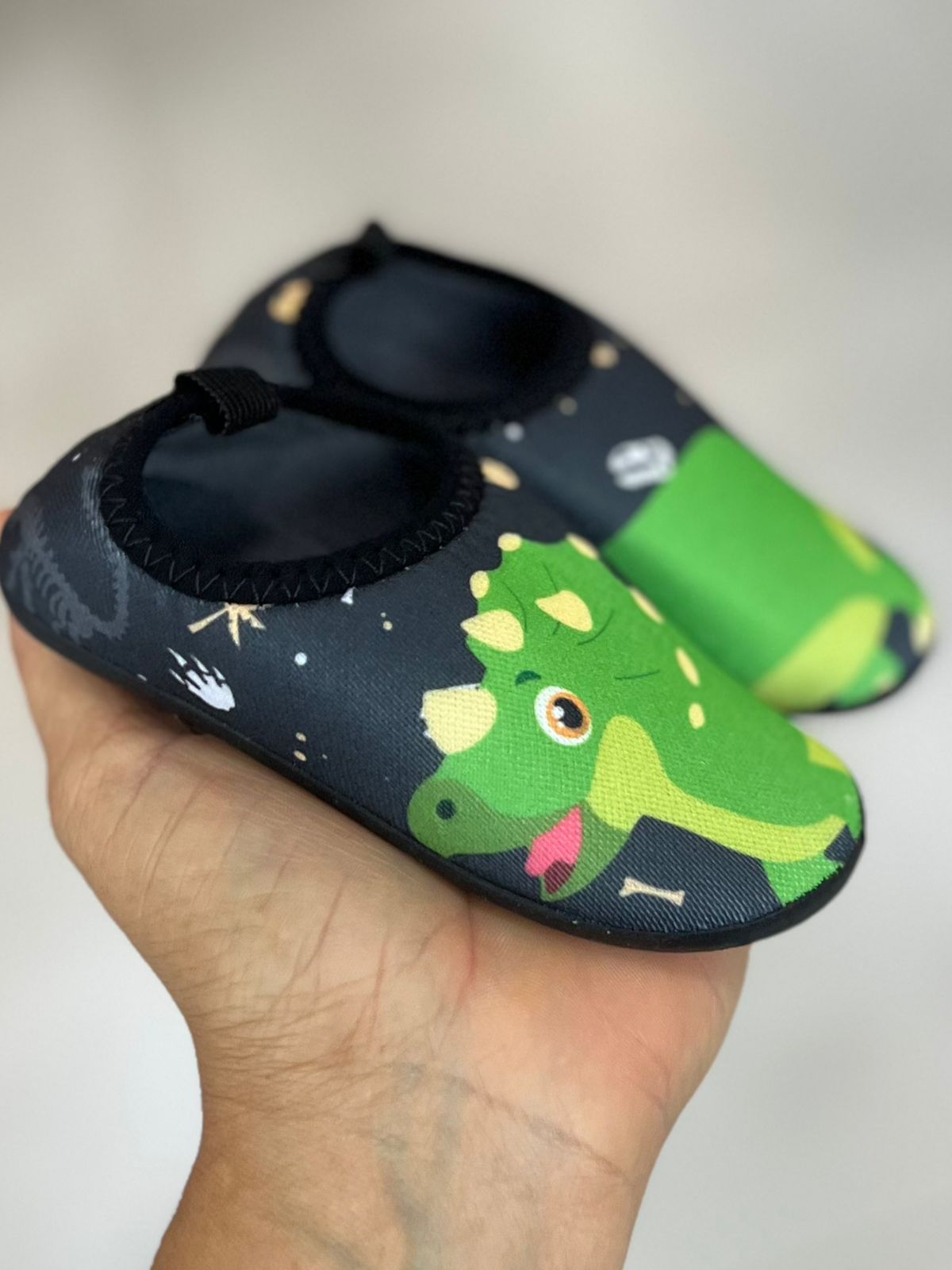 SAPATILHA MEIA CALCE FÁCIL UNISOLA DINO DINOSSAURO MENINO DUCK WAY - PRETO/VERDE