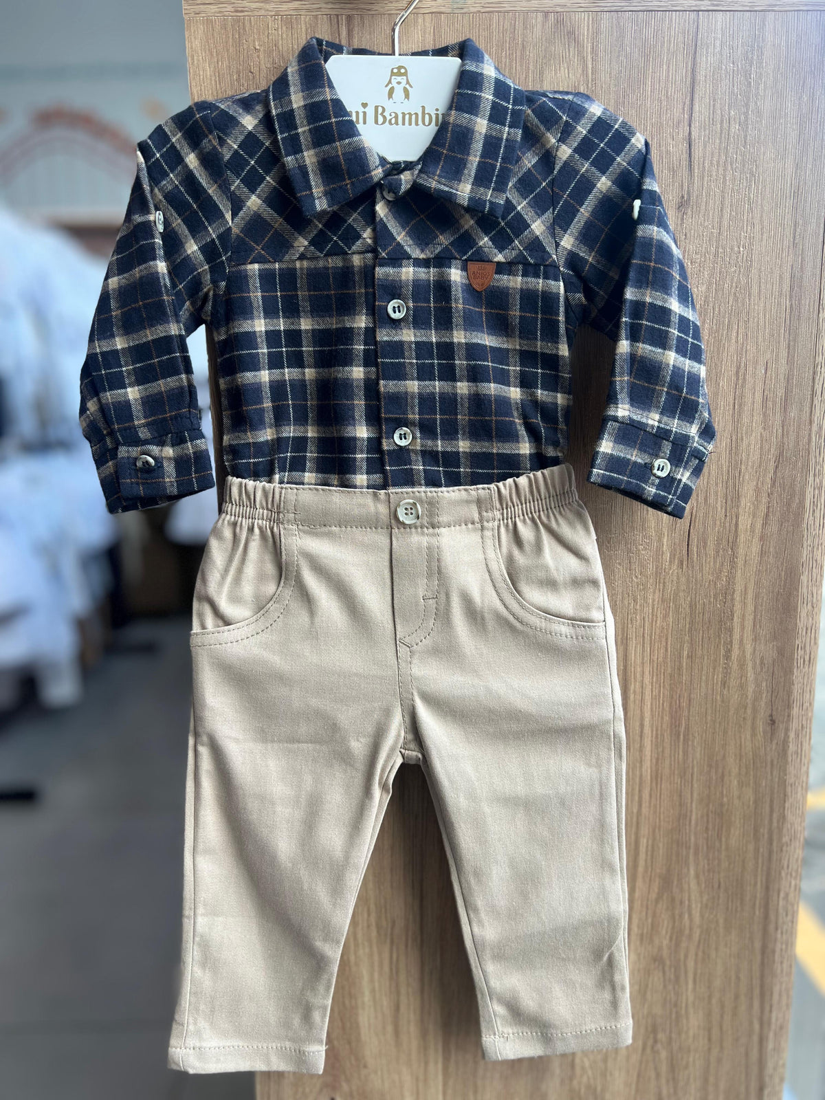 CONJUNTO BODY MANGA LONGA XADREZ BOTÕES E CALÇA SARJA MENINO ANJOS BABY - MARINHO