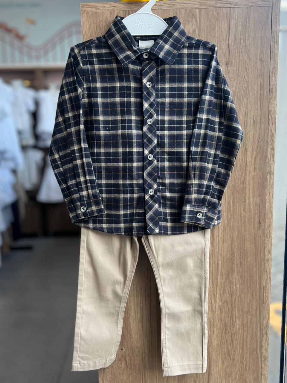 CONJUNTO CAMISA MANGA LONGA XADREZ BOTÕES E CALÇA SARJA MENINO ANJOS BABY - MARINHO/BEGE