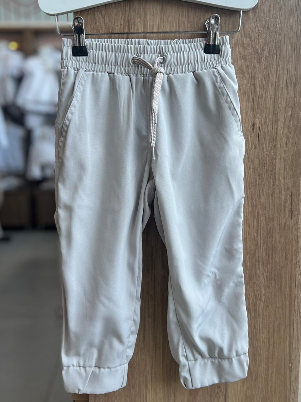 CALÇA CADARÇO ELÁSTICO CÓS CORTA VENTO NYLON BOLSO FACA MENINO RICHES - CINZA